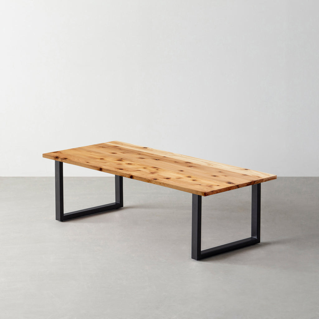 杉の黒脚ローテーブル　其の１ THE LOW TABLE / 無垢 杉 × Black Steel – KANADEMONO