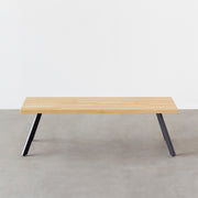 Kanademonoのパイン天板にブラックの4pinアイアン脚を組み合わせたローテーブル（正面）