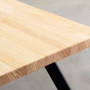 Kanademonoのパイン天板にブラックの4pinアイアン脚を組み合わせたローテーブル（天板）