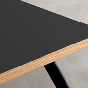 KanademonoのリノリウムNero天板にブラックの4pinアイアン脚を組み合わせたローテーブル（天板）