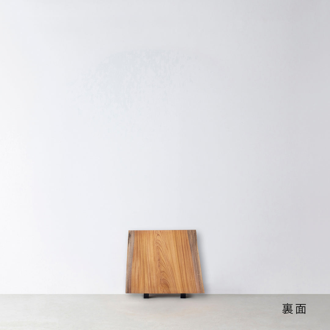 一枚板 / ケヤキ #0026 490 × 510 ~ 610 mm – KANADEMONO