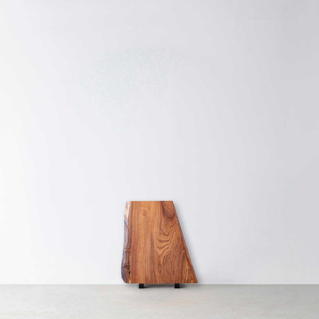 一枚板 / ケヤキ #0032 670 × 365 ~ 590 mm – KANADEMONO