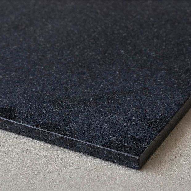 THE LOW TABLE / インド産 黒みかげ石 × ラバーウッド × Stainless