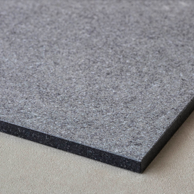 THE LOW TABLE / インド産 黒みかげ石 × ラバーウッド × White Steel