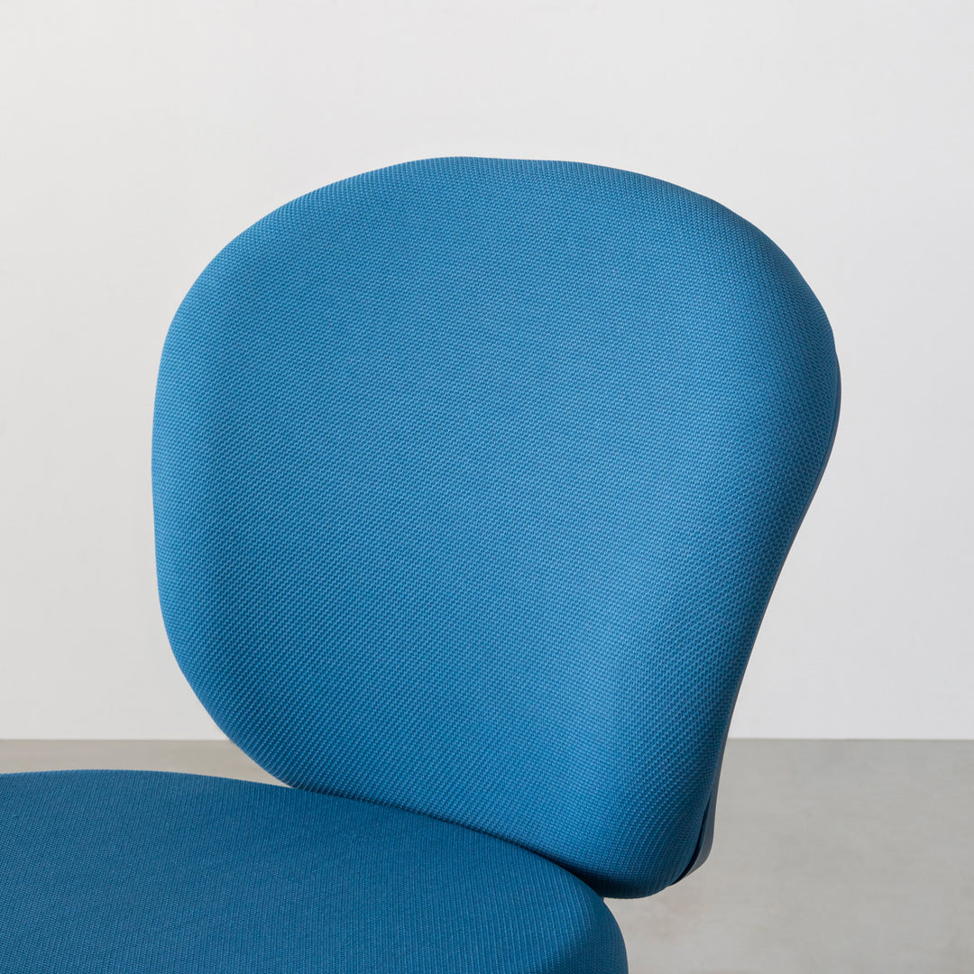 【ちゃんたろ】椅子 Elegant Velvet Box Stitch Chair – KANADEMONO