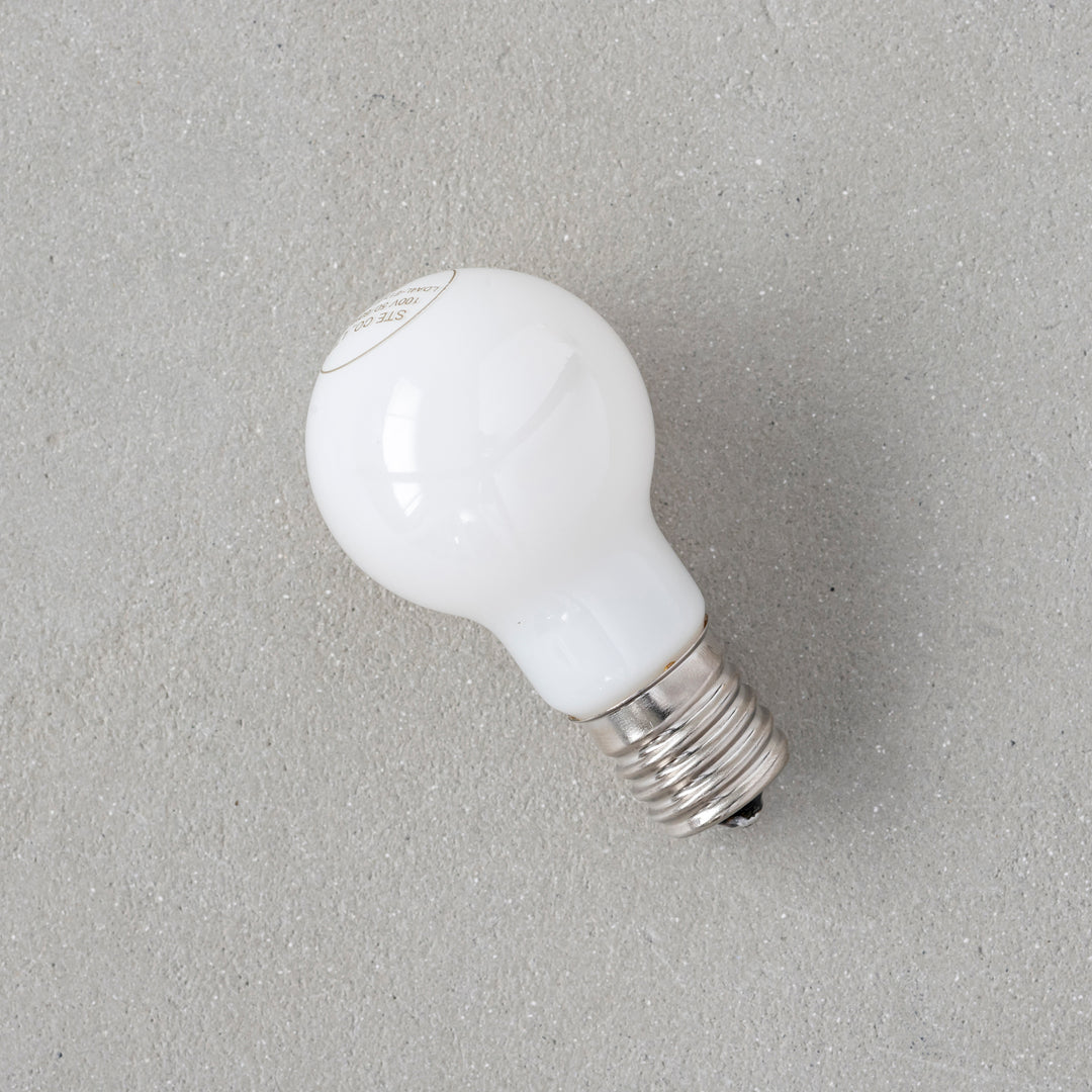 ノスタルジックなガラスボール シーリングライト 3灯タイプ – KANADEMONO