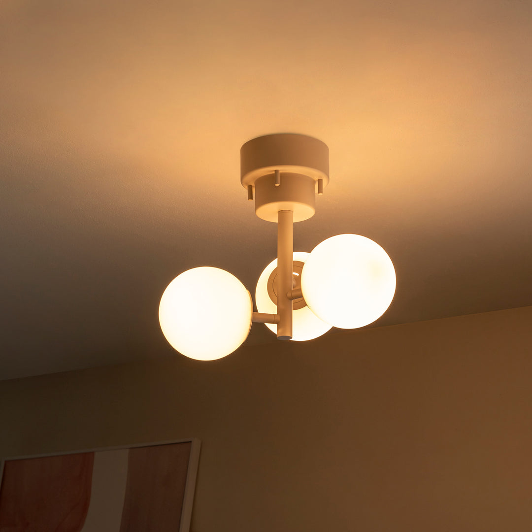 ノスタルジックなガラスボール シーリングライト 3灯タイプ – KANADEMONO