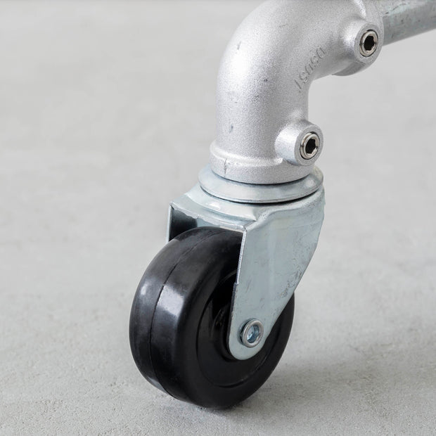 インダストリアルテイストなラック