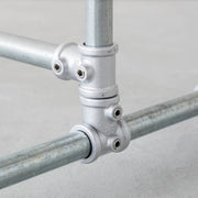 インダストリアルテイストなラック