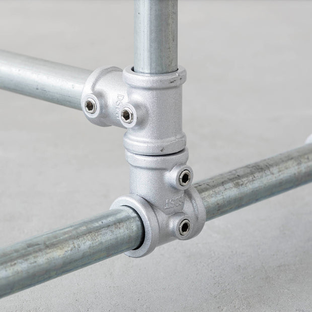 インダストリアルテイストなラック