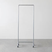 インダストリアルテイストなラック