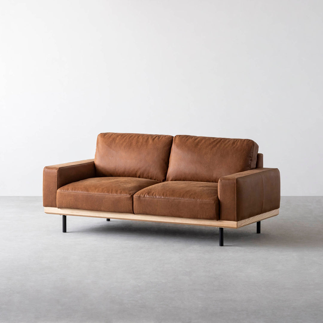 オイルレザーの風合い ブラウン ソファ 2.5 seater – KANADEMONO