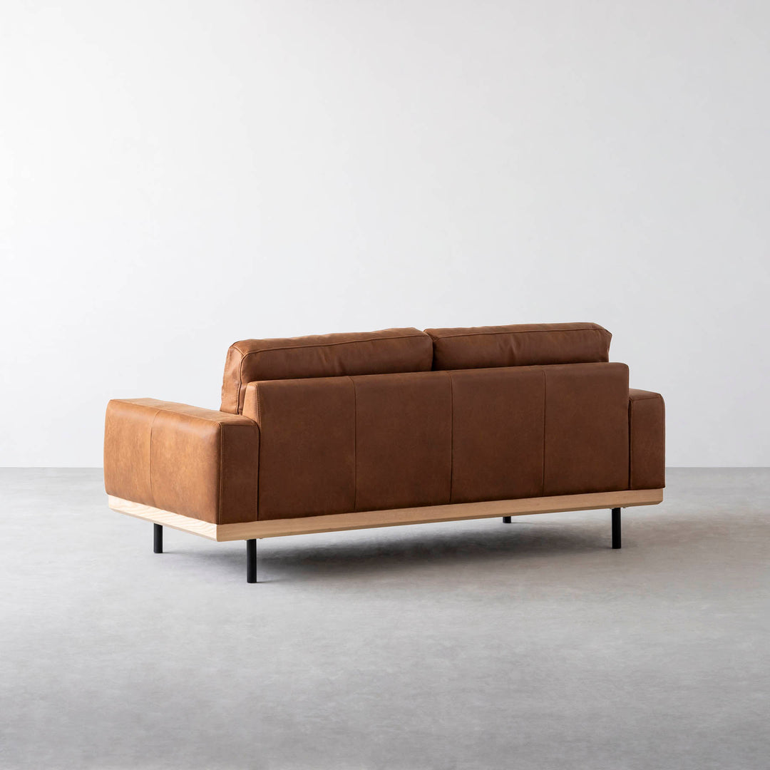 オイルレザーの風合い ブラウン ソファ 2.5 seater – KANADEMONO