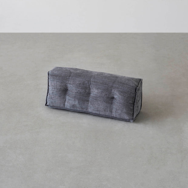 カスタマイズできるクッションソファ用の背もたれパーツ