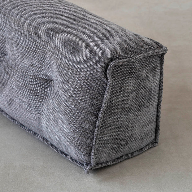 カスタマイズできるクッションソファ用の背もたれパーツ