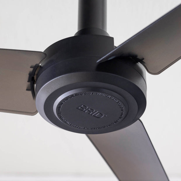 照明用のダクトレールに簡単に取り付けが出来るファン（ブラック）