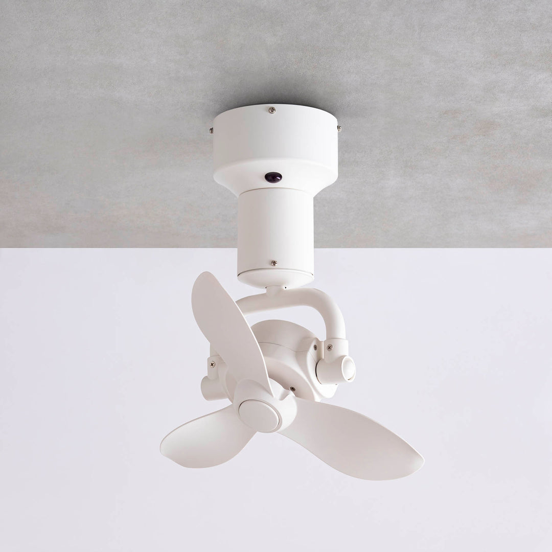 プロペラのようなフォルム シーリングファン – KANADEMONO