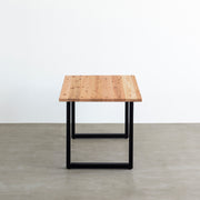 かなでものの杉無垢材とマットブラックのスクエア鉄脚を使用したシンプルモダンなデザインのテーブル2
