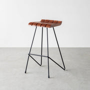 チーク無垢材とスチール脚のハイチェア