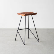 チーク無垢材とスチール脚のハイチェア