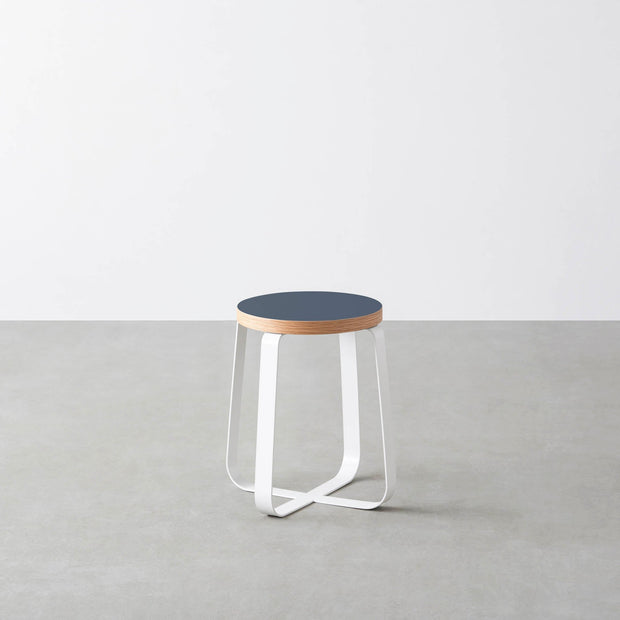 KanademonoのリノリウムLowスツール