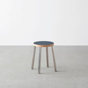 KanademonoのリノリウムLowスツール