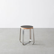 KanademonoのリノリウムLowスツール