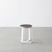 KanademonoのリノリウムLowスツール