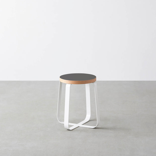 KanademonoのリノリウムLowスツール