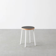 KanademonoのリノリウムLowスツール