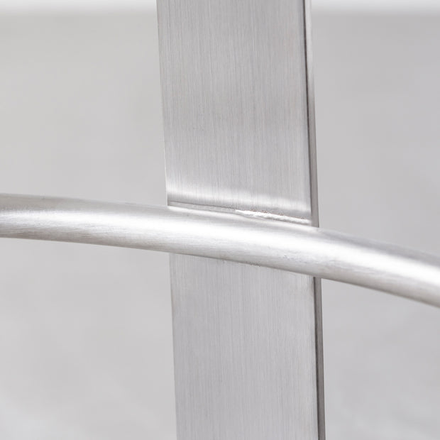KANADEMONOの無垢レッドオーク Round座面とステンレスのCross Plate脚を合わせたシンプルモダンなハイスツール（脚3）