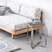 KanademonoのリノリウムPewter Squircle座面とステンレスのCross_Plate脚を合わせたシンプルモダンなスツール