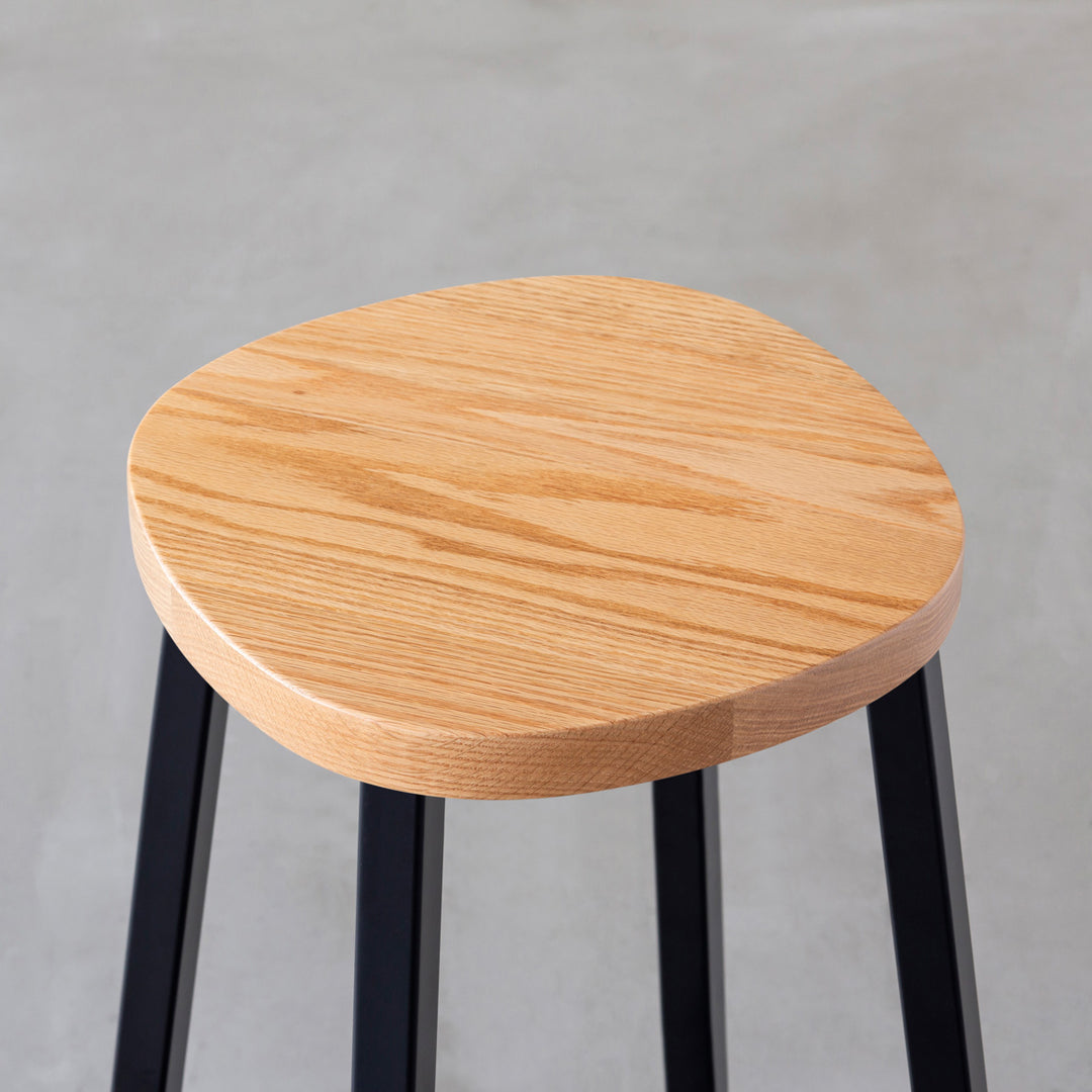 THE STOOL / 無垢 レッドオーク × Black Steel Standard – KANADEMONO