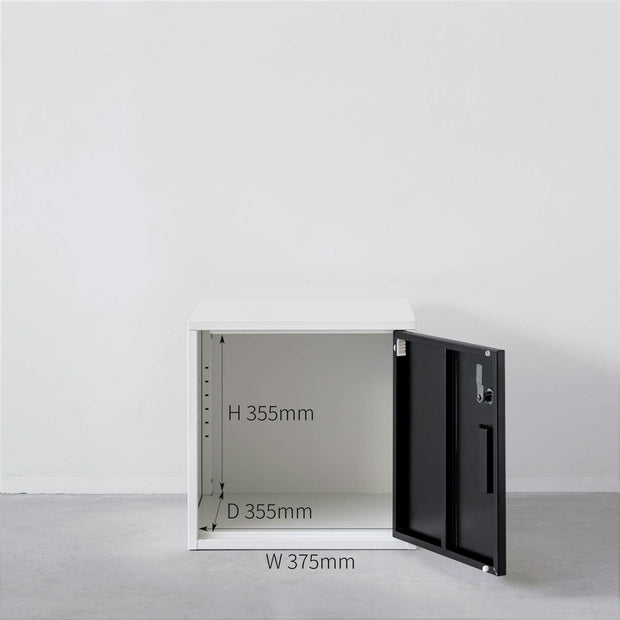 シンプルなブラックのスチール製ロッカーSサイズ（サイズ画像　内寸）