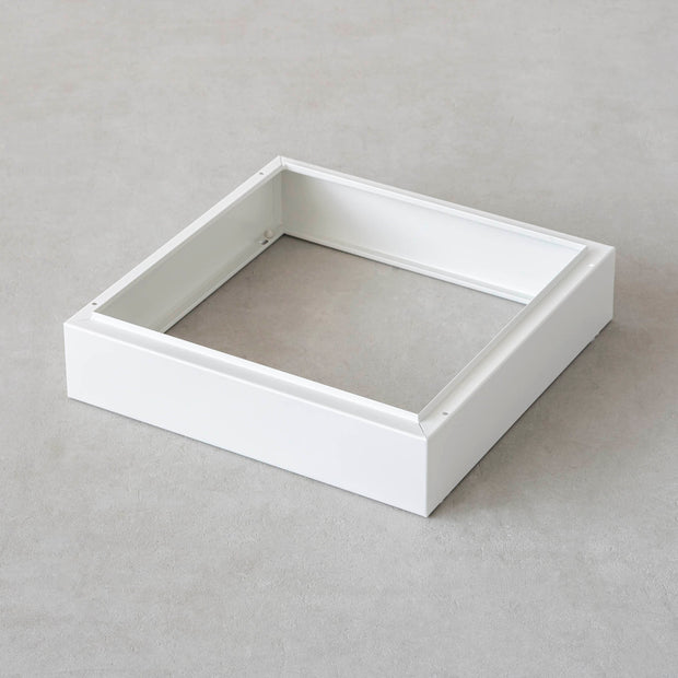 シンプルなスチール製ロッカー専用ベース