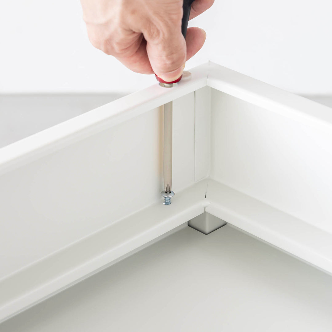 シンプルな スチール製 ロッカー 専用ベース – KANADEMONO