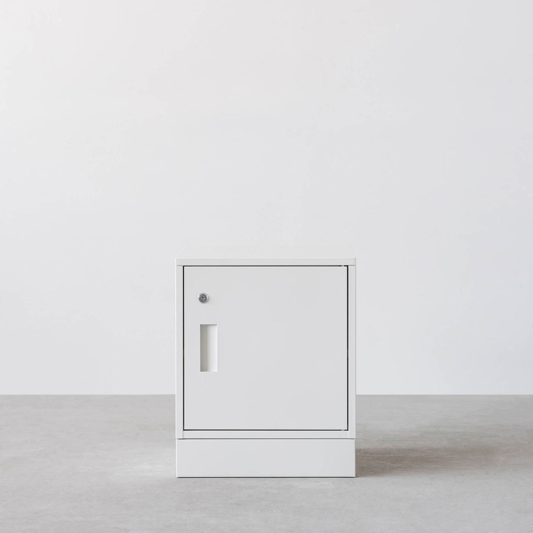 シンプルな スチール製 ロッカー 専用ベース – KANADEMONO