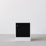 シンプルな スチール製 ロッカー　専用ベース