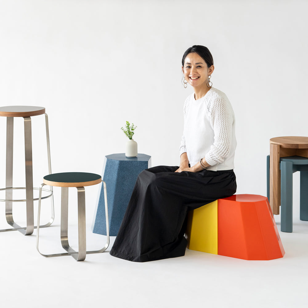 ♣︎専用♣︎ブラック モダンスツール 人間工学デザイン KANADEMONOより、240種類のスツールを発売開始。豊富な