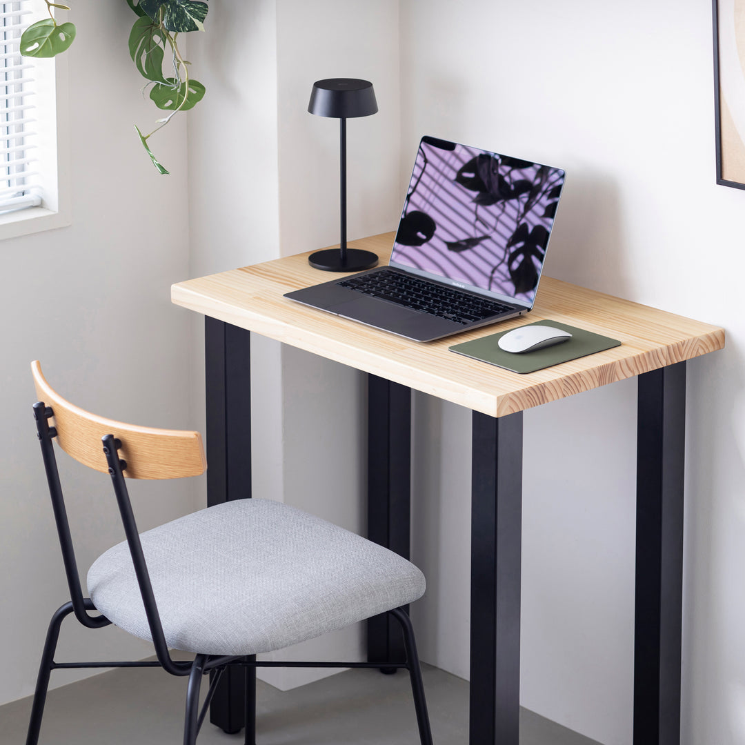 ​【関東エリア限定】KANADEMONO THE TABLE デスク 131cm THE TABLE / コンパクトデスク パイン × Black Steel – KANADEMONO