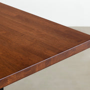 Kanademonoのラバーウッドブラウン天板とブラックのIライン鉄脚で製作した、猫穴付きのテーブル（角）