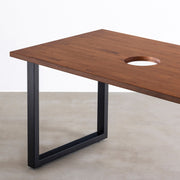 Kanademonoのラバーウッドブラウン天板とブラックのスクエア配線孔付き鉄脚で製作した、猫穴付きのテーブル（天板と脚）