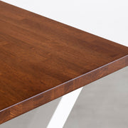 Kanademonoのラバーウッドブラウン天板とホワイトのXライン鉄脚で製作した、猫穴付きのテーブル（角）