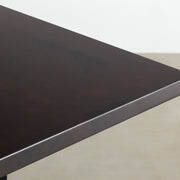 Kanademonoのラバーウッドブラックブラウン天板とブラックのIライン鉄脚で製作した、猫穴付きのテーブル（角）