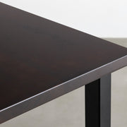 Kanademonoのラバーウッドブラックブラウン天板とブラックのスクエアバー鉄脚で製作した、猫穴付きのテーブル（角）
