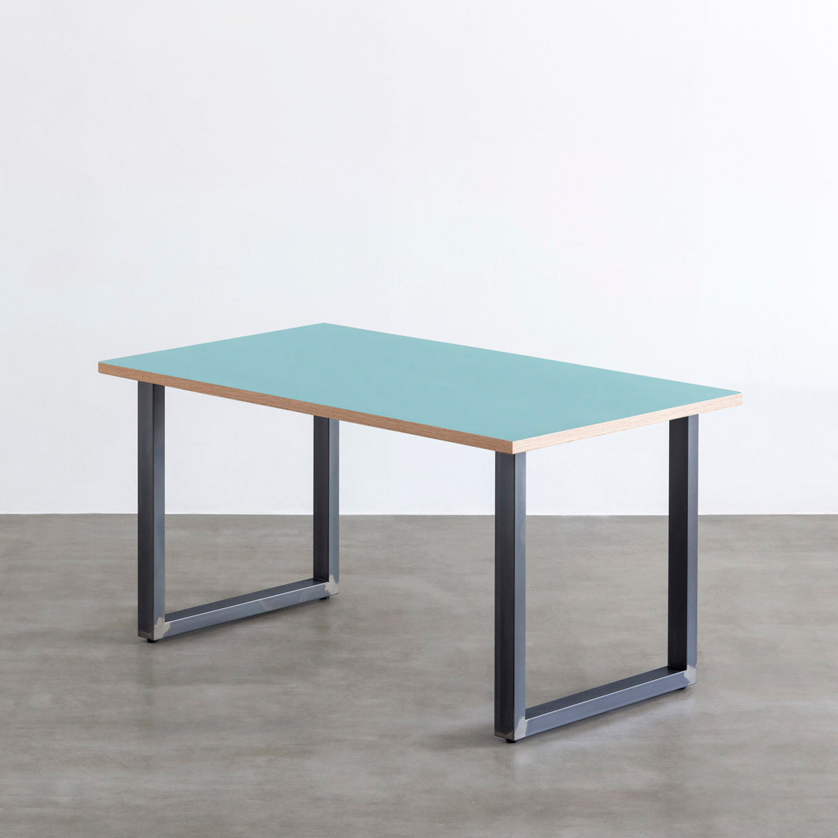 5/4までKANADEMONO リノリウムPewter 130×80センチ リノリウムの色図鑑 – KANADEMONO