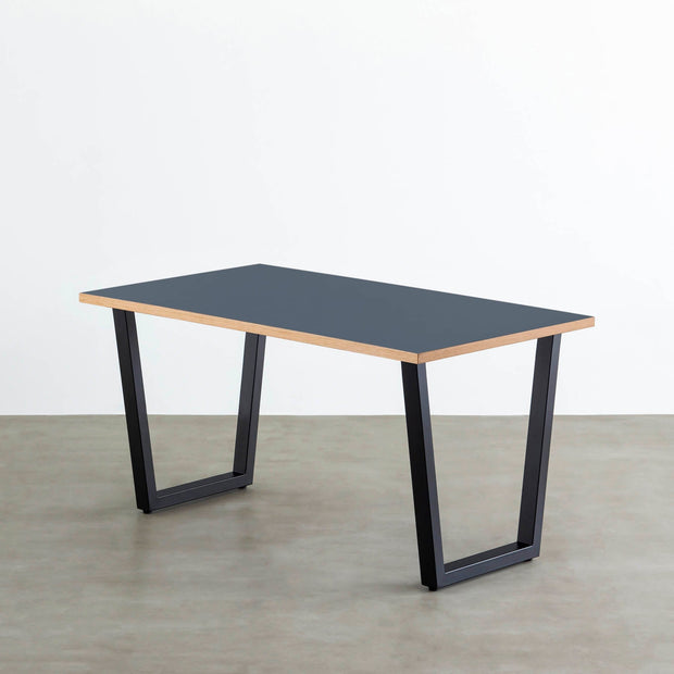 THE TABLE / リノリウム ブルー系 × Black Steel