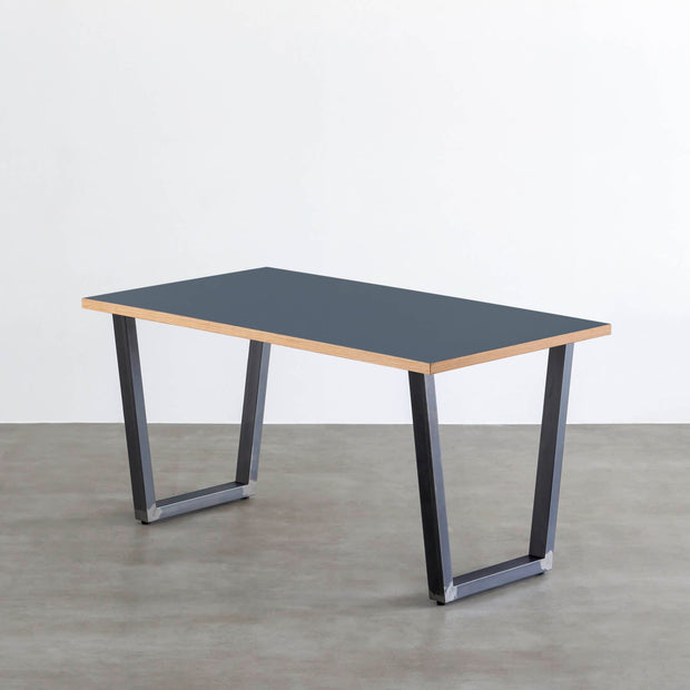 THE TABLE / リノリウム ブルー系 × Black Steel（クリア塗装）