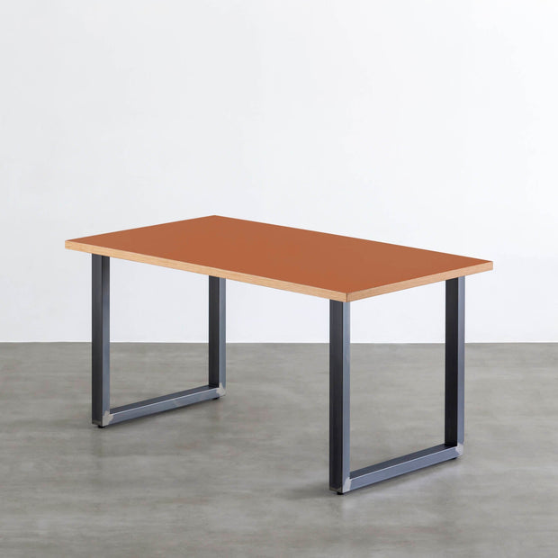 THE TABLE / リノリウム レッド・オレンジ系 × Black Steel（クリア塗装）