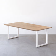 Kanademonoのラバーウッド アッシュグレー天板とホワイト脚を組み合わせたシンプルモダンな大型テーブル